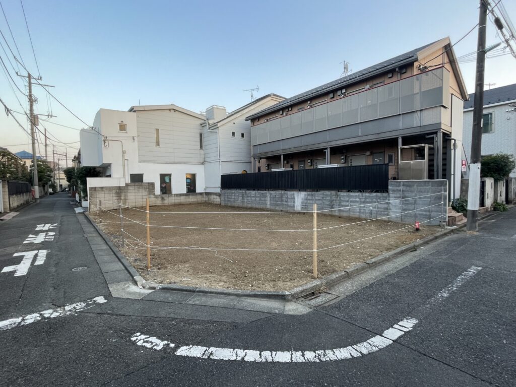 空き地を駐車場にする費用と税金の仕組み｜損をしない活用法と貸し出し手順