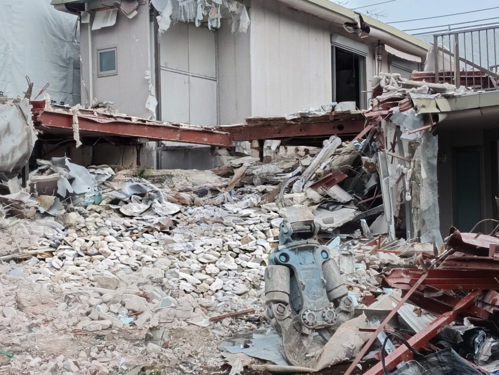 アスベスト労災の認定基準と給付金額を解説！退職後や時効でも申請できる