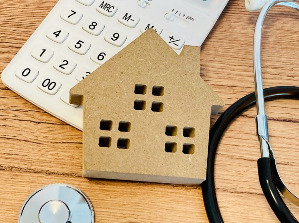 空き家問題を放置すると税金が6倍に?増税リスクと賢い解決方法を解説