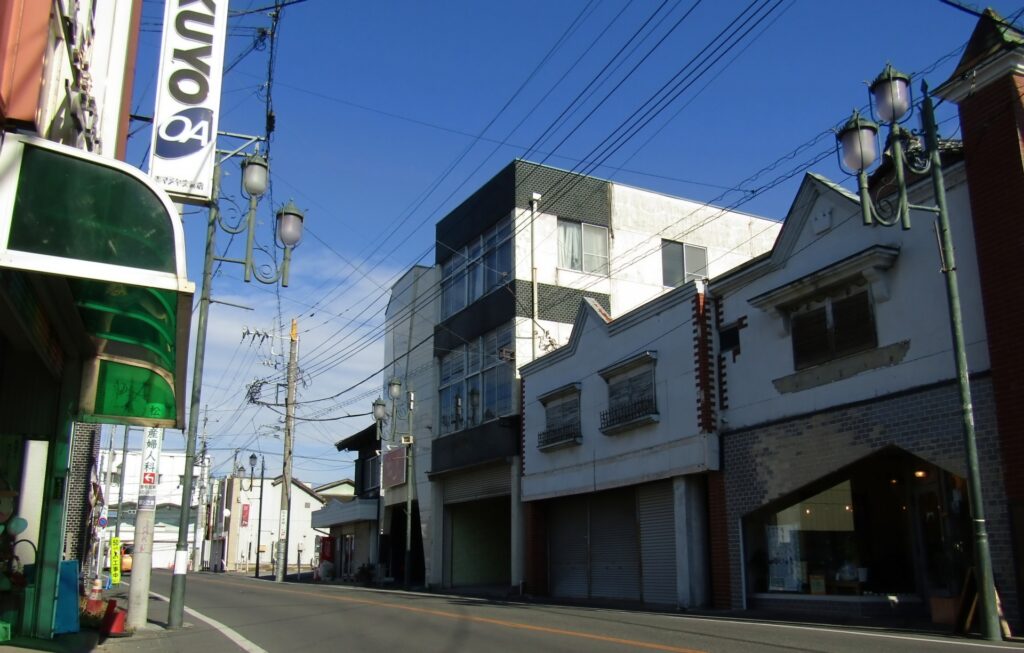 未登記建物の解体は可能か家屋滅失届の手順と固定資産税の注意点